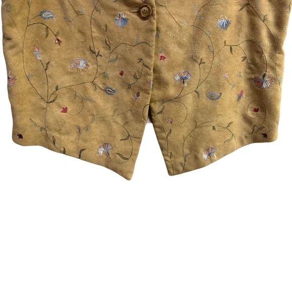 Floral Embroidered Yellow Vest - Picture 4 of 8